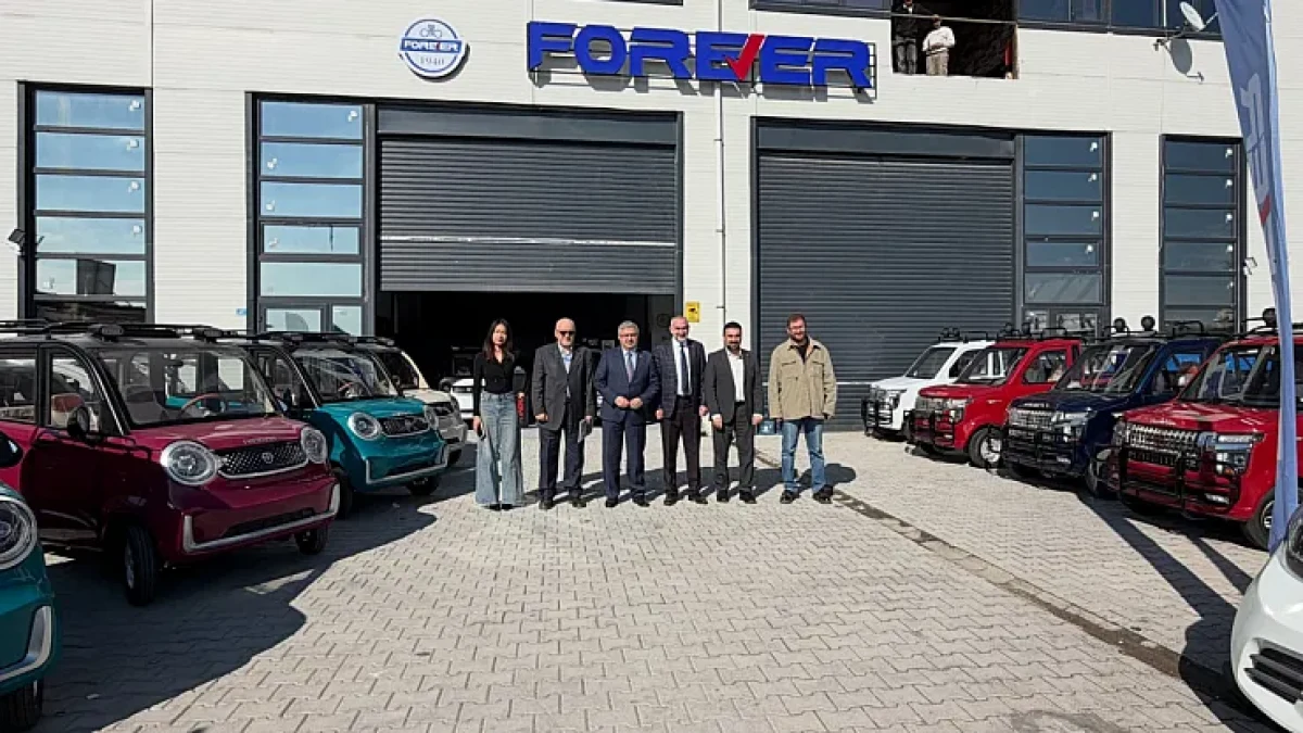Forever Araç Üretim Tesisine AK Parti Heyetinden tam not