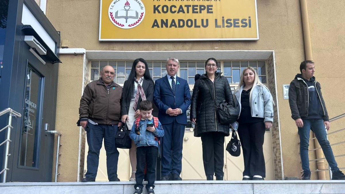 Ulusal Otizm Konfederasyonu Genel Başkanı Fatma Kilci Kavas, Afyon Kocatepe Anadolu Lisesi’nde seminer verdi