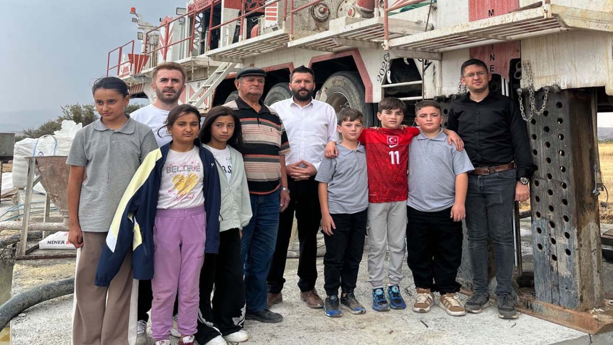 Akharım’da Tarihi Gün: Jeotermal Sıcak Su Sondaj Çalışmaları Başladı