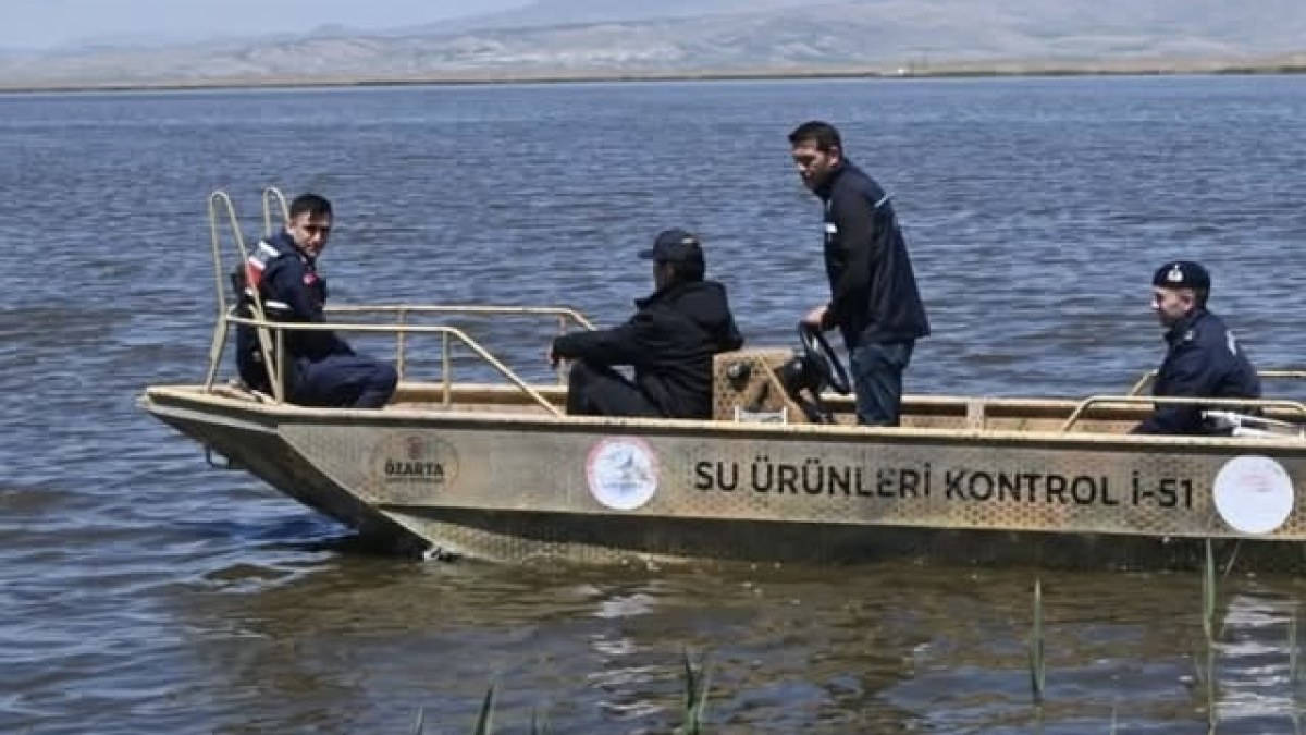 Eber Gölü’nde Kapsamlı İnceleme: Su Seviyesi Arttı, Kalite Endişesi Sürüyor
