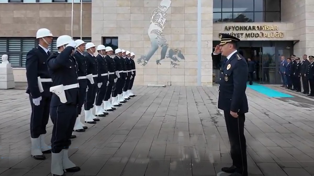 Afyonkarahisar’ın Yeni Emniyet Müdürü Gökhan Demirtola Görevine Başladı