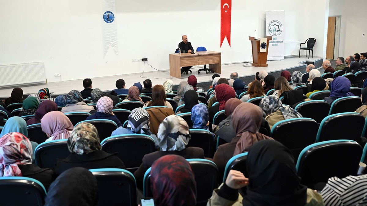 Afyon Kocatepe Üniversitesi’nde “Arınma Vakti” Söyleşisi Düzenlendi
