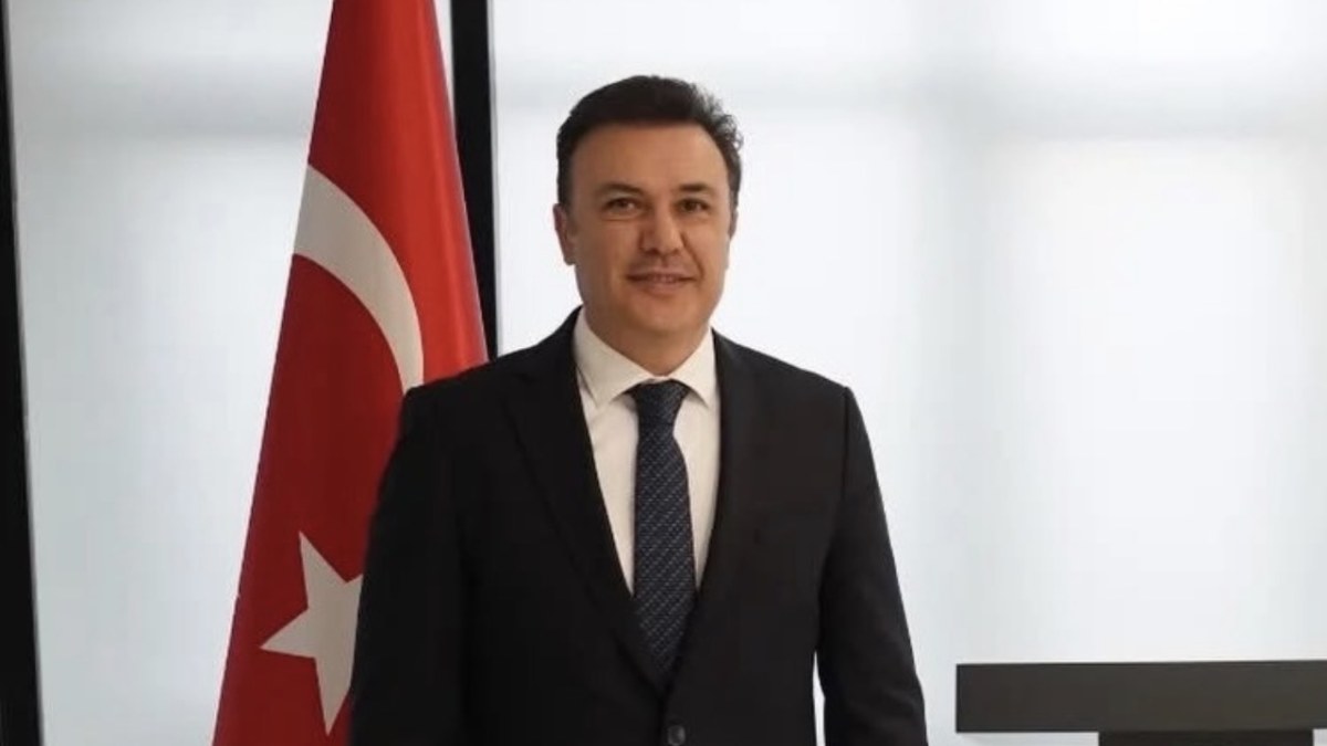 Gökhan Demirtola Kimdir?