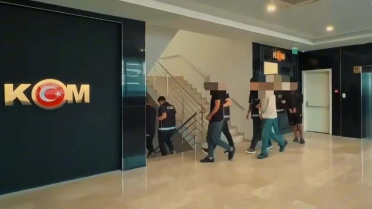 Polis Kılığında 11 Milyon Liralık Dolandırıcılık: 11 Şüpheli Tutuklandı