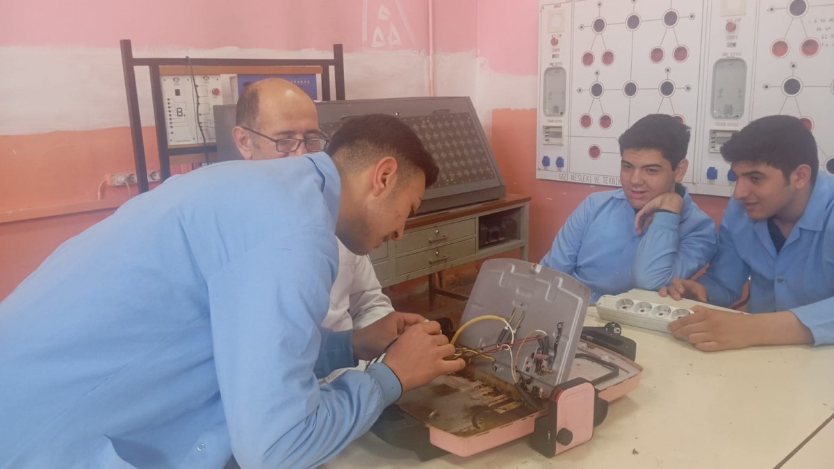 Afyonkarahisar'da 'Maarifin Kalbinde Marifetli Gençlik' Geleceğe Yön Veriyor