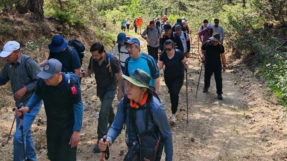 AFDOS Doğa Tutkunlarını Tarih ve Doğanın Buluşma Noktası Çukurca’da Bir Araya Getirdi