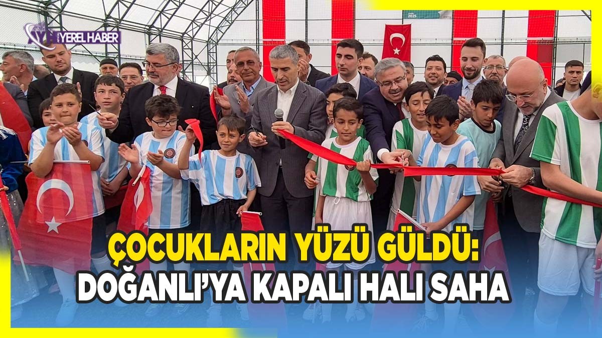 Afyonkarahisar’ın Doğanlı Köyü’nde yapımı tamamlanan kapalı halı saha düzenlenen törenle hizmete açıldı.