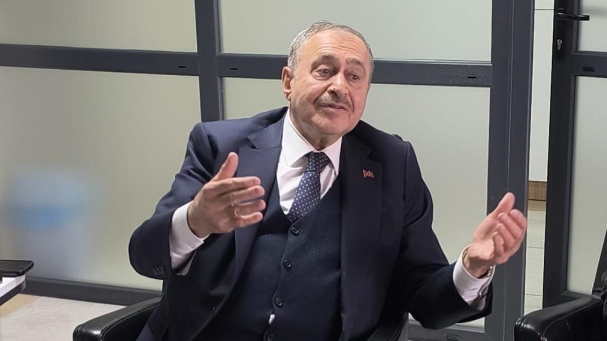Prof.Dr.Veysel EROĞLU kimdir?