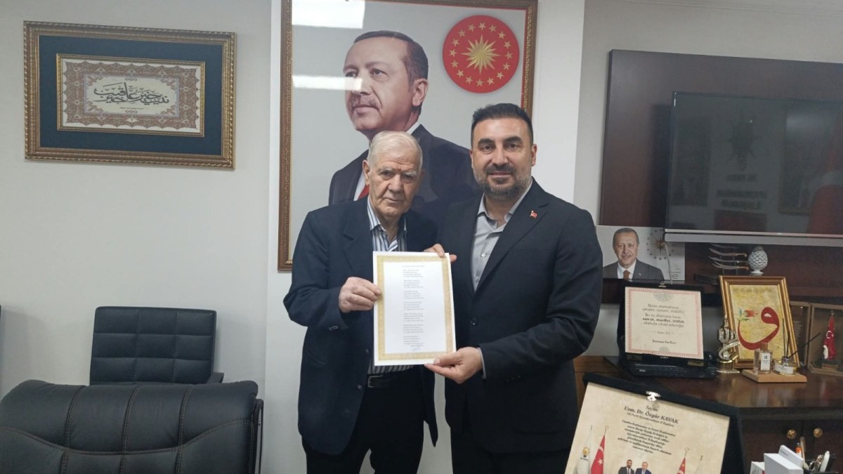 Afyonkarahisar Kültür Edebiyat ve Yazarlar Derneği’nden AK Parti’ye Nezaket Ziyareti