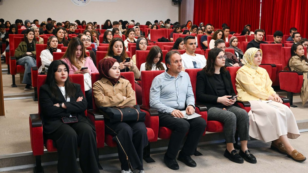 AKÜ’de Kalite Elçileri Geleceğin Mimarları İçin Buluştu