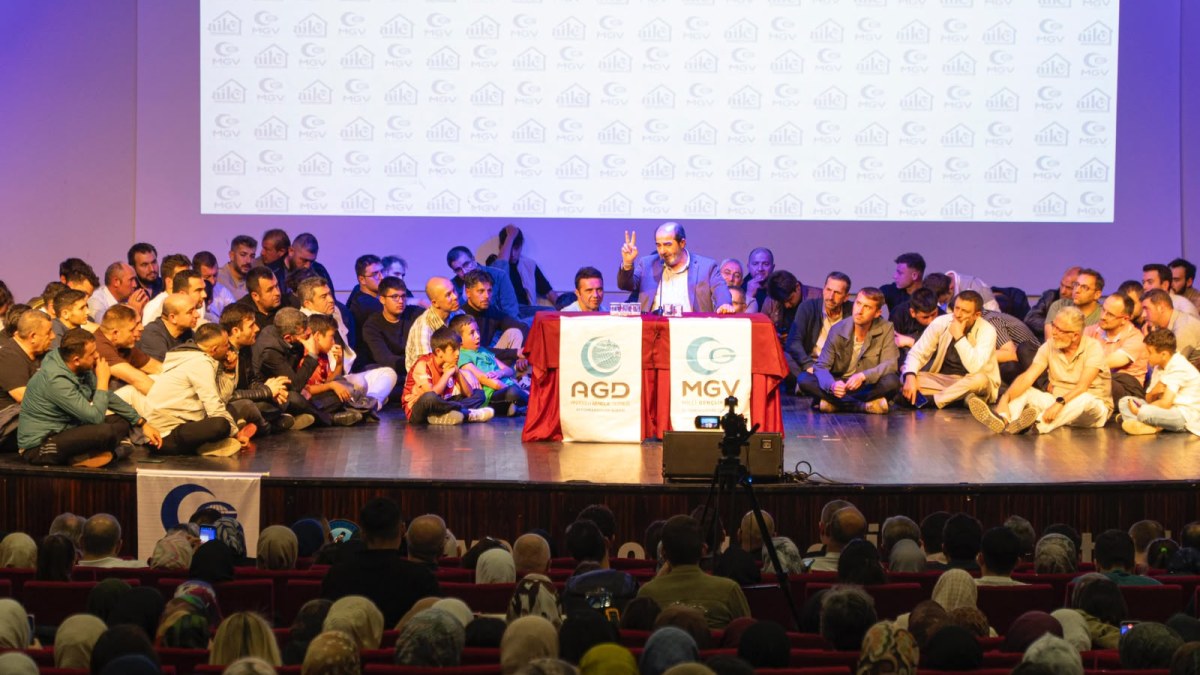 Toplumun Kalbi: Aile, Konferansına Yoğun İlgi! Salon Doldu Taştı