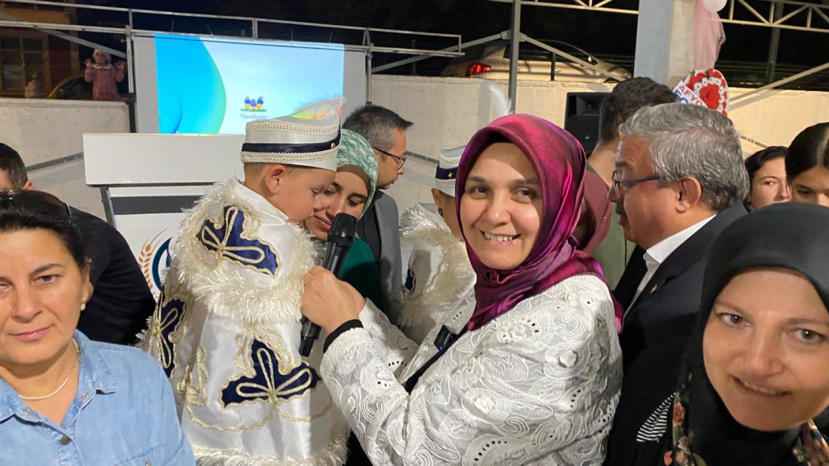 İhsaniye’de çocukların mutluluğu doyasıya yaşandı