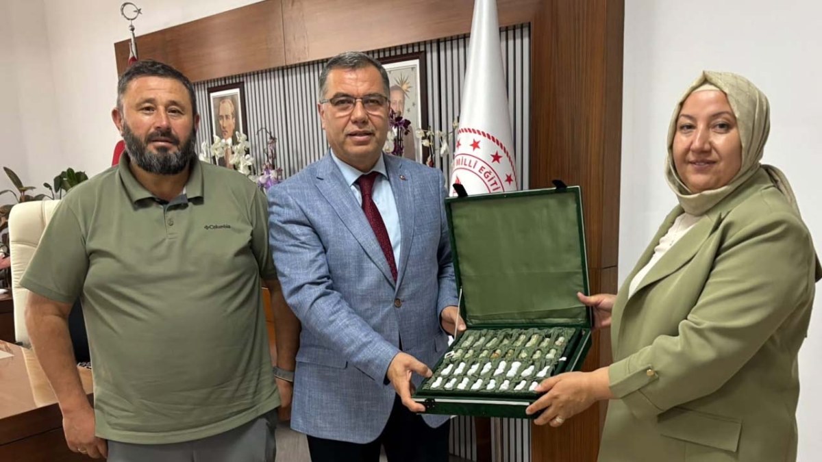 İscehisar Belediye Başkanı Seyhan Kılınçarslan'dan,  İl Milli Eğitim Müdürü İsmail Altınkaynak’a hayırlı olsun ziyareti