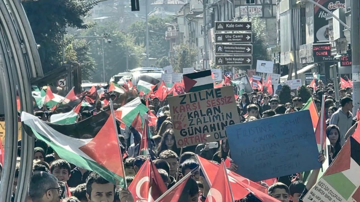 Afyonkarahisar’da Gazze İçin Anlamlı Yürüyüş