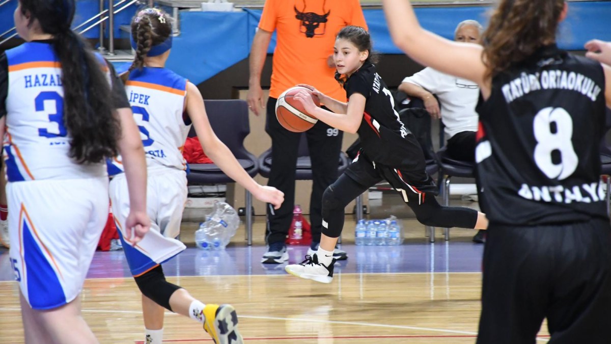 Okul Sporları Küçükler Basketbol Grup Müsabakaları Sona Erdi