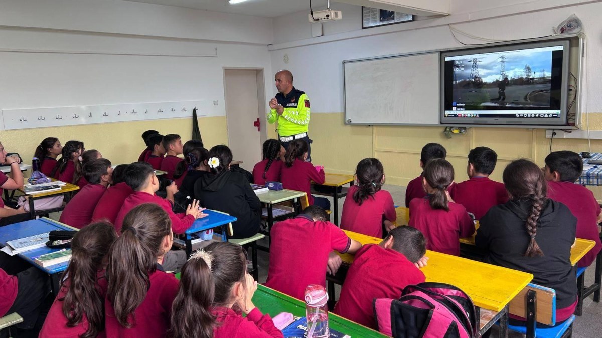 Jandarmadan 503 Öğrenciye Trafik Eğitimi