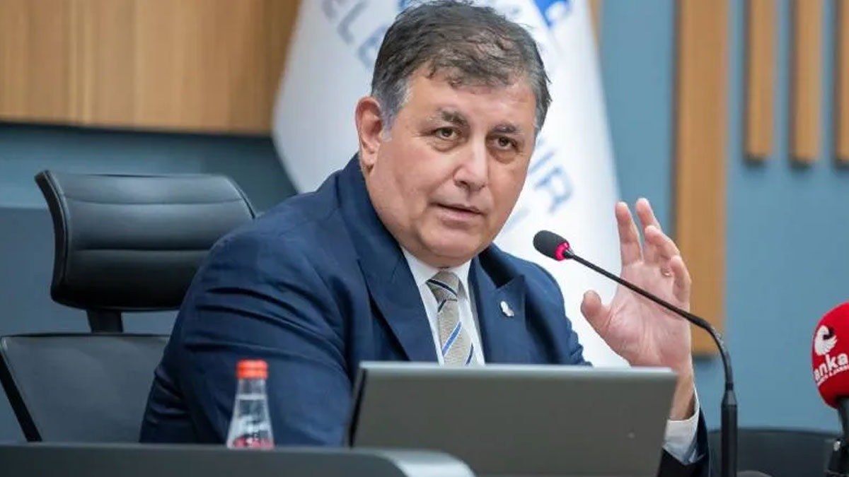 CHP'li İzmir Büyükşehir Belediye Başkanı Cemil Tugay Partisinden İstifa Etti