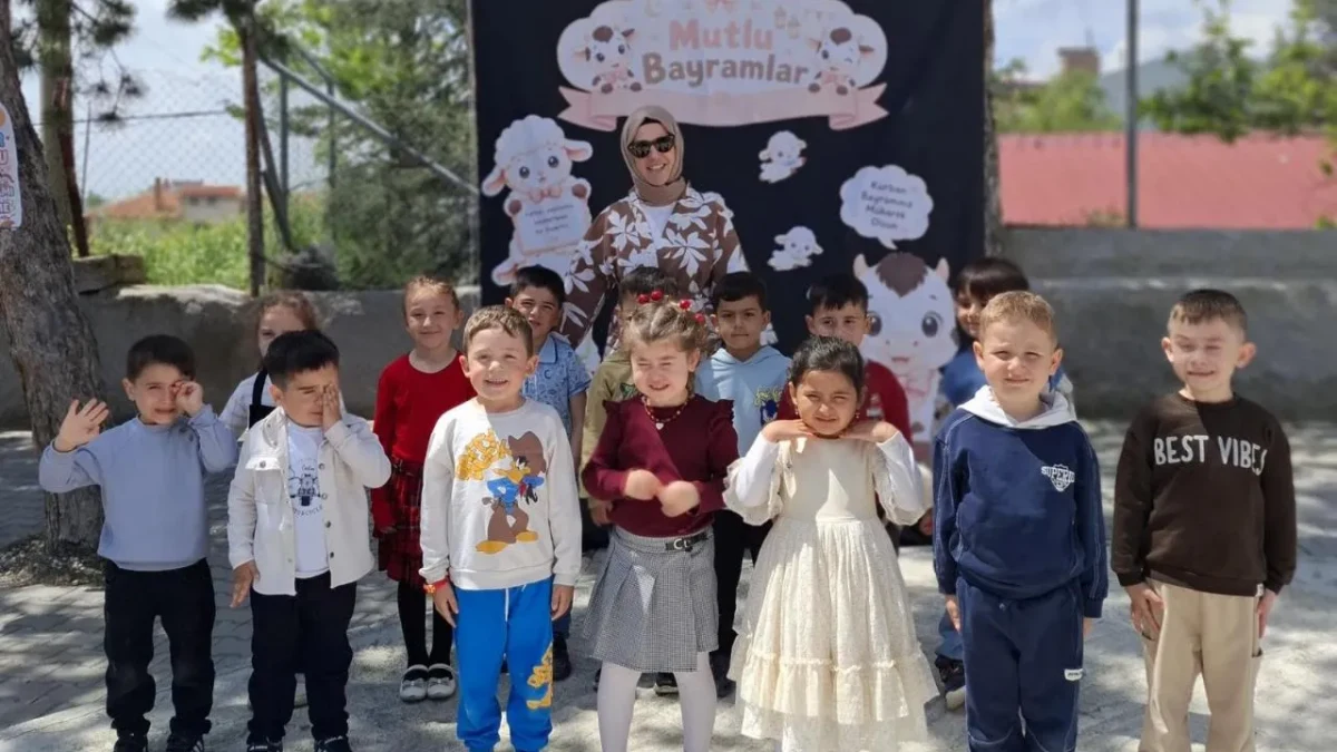 İscehisar’da Afyonkarahisar’ın Kadim Geleneği “Çörek Derme” Yaşatıldı