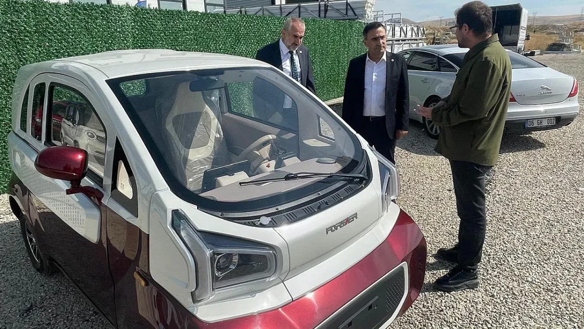 Arslan’dan Afyonkarahisar’da Elektrikli Otomobil Üretimine Ziyaret