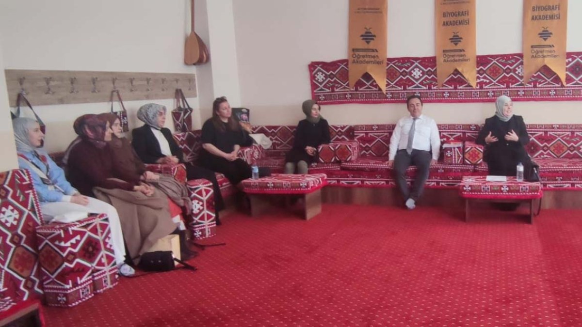 Afyonkarahisar’da Sezai Karakoç anlatıldı