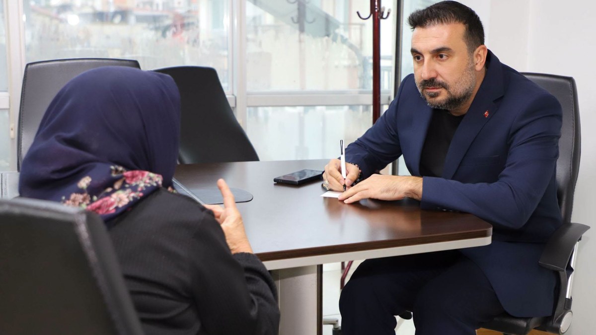 AK Parti İl Başkanı Kavak, Vatandaşların Taleplerini Dinliyor