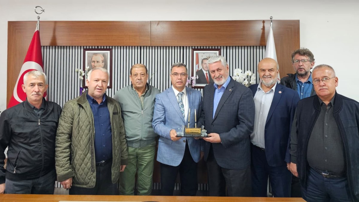 Eskişehir Ziyapaşa Erkek Kur’an Kursu Yetkililerinden Altınkaynak’a Hayırlı Olsun Ziyareti