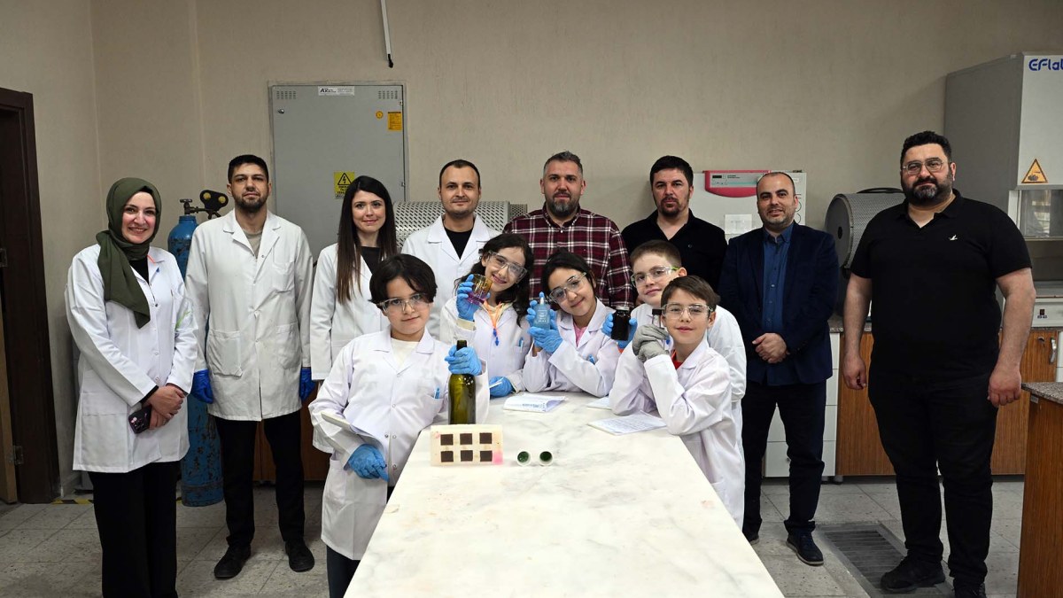 AKÜ’den Atatürk İlkokulu Öğrencilerine Sürdürülebilirlik ve Geri Dönüşüm Eğitimi