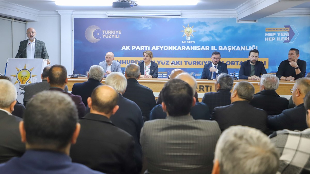 BAŞKAN ŞAHİN'İN BAŞKANLIĞINDA MERKEZ İLÇE DANIŞMA MECLİSİ GERÇEKLEŞTİRİLDİ