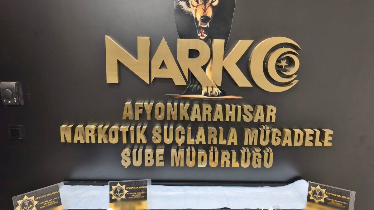 Afyon’da Sokak Satıcılarına Operasyon: 1 Tutuklama