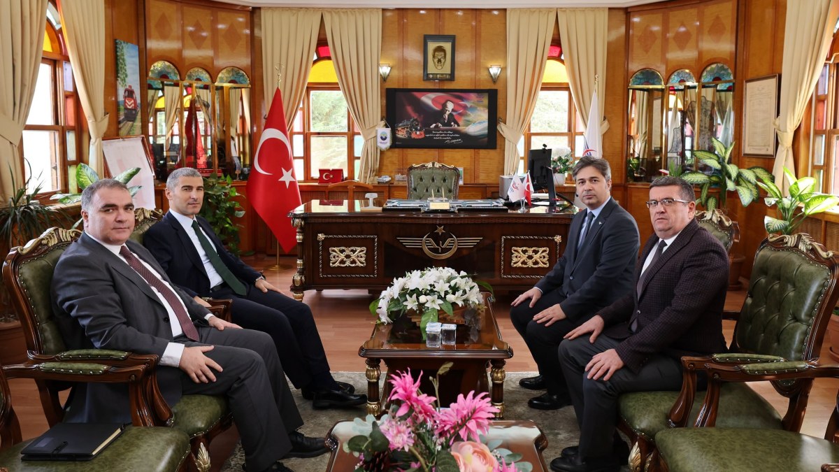 Vali Aktaş’tan Demiryollarına Ziyaret