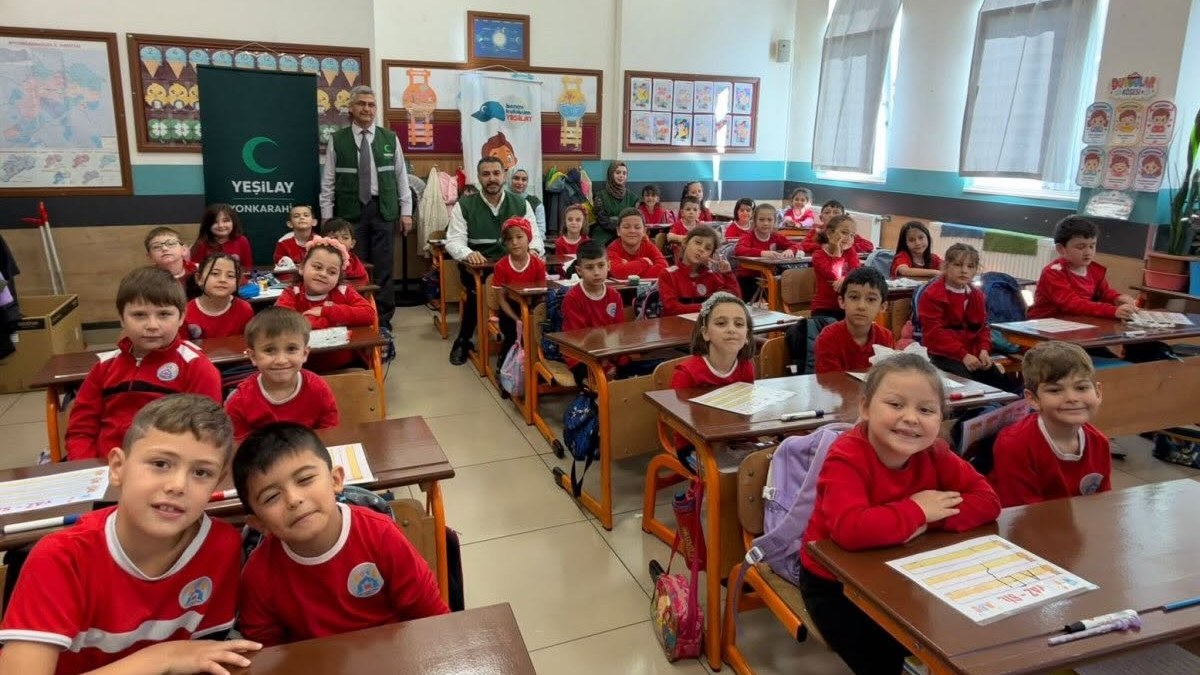 AFSÜ Genç Yeşilay’dan İlkokul Öğrencilerine Bağımlılıkla Mücadele Eğitimi