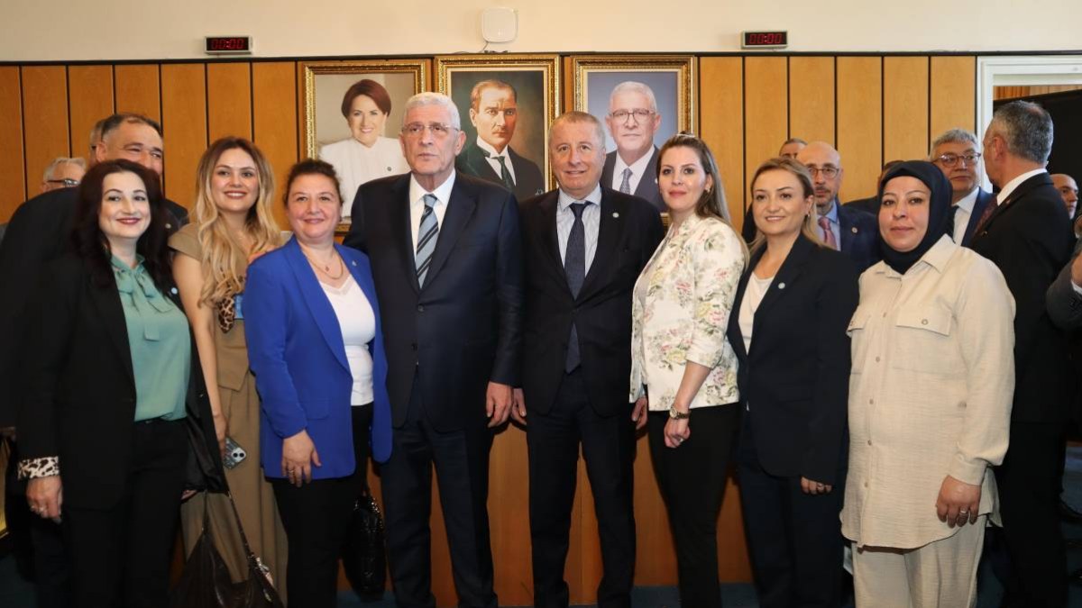 İYİ Parti Genel Başkanı Müsavat Dervişoğlu, TBMM’de Afyonkarahisar teşkilatıyla buluştu
