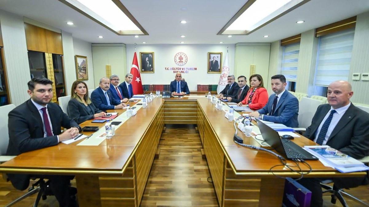 Afyonkarahisar Heyeti Bakan Ersoy’la Görüştü