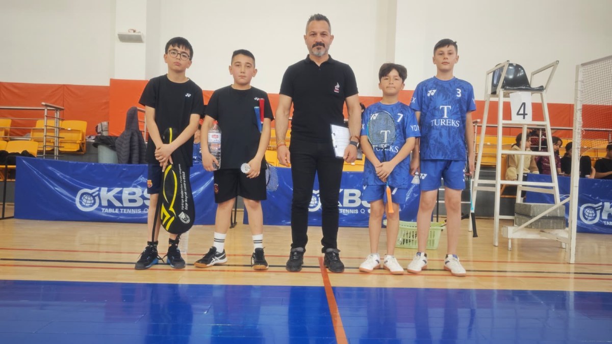 Afyonkarahisar Badminton Takımları Türkiye Şampiyonası’na Yükseldi
