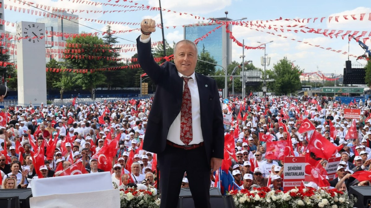 Yüz Binler Tandoğan Meydanı'nda Buluştu: Hakan Şeref Olgun'dan 