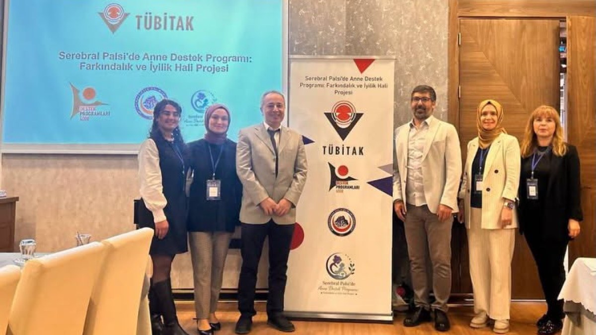 Serebral Palsili Çocukların Fedakâr Anneleri AFSÜ Bilim Kafe’de Eğitime Katıldı
