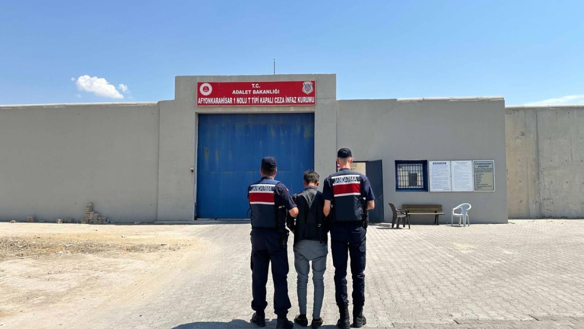 Afyonkarahisar’da Aranan 28 Şahıs Yakalandı: 15’i Tutuklandı
