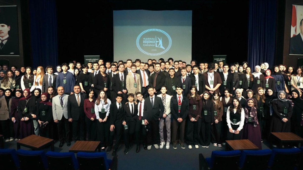 Bakan Tekin, Kadıköy Düşünce Çalıştayı'nda Öğrencilerle Buluştu