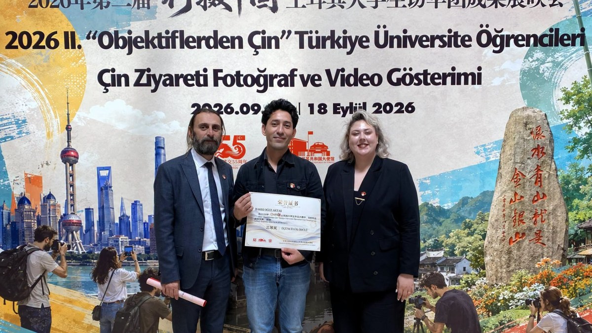 AKÜ Öğrencisi Aktaş’a 'Objektiflerden Çin' Yarışmasında Üçüncülük Ödülü