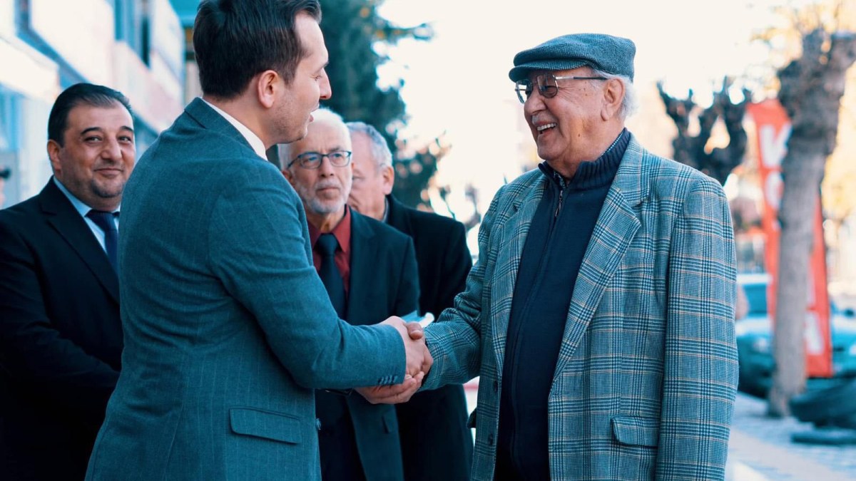 Emeklilere 1 maaş ikramiye için kanun teklifi sunacağız