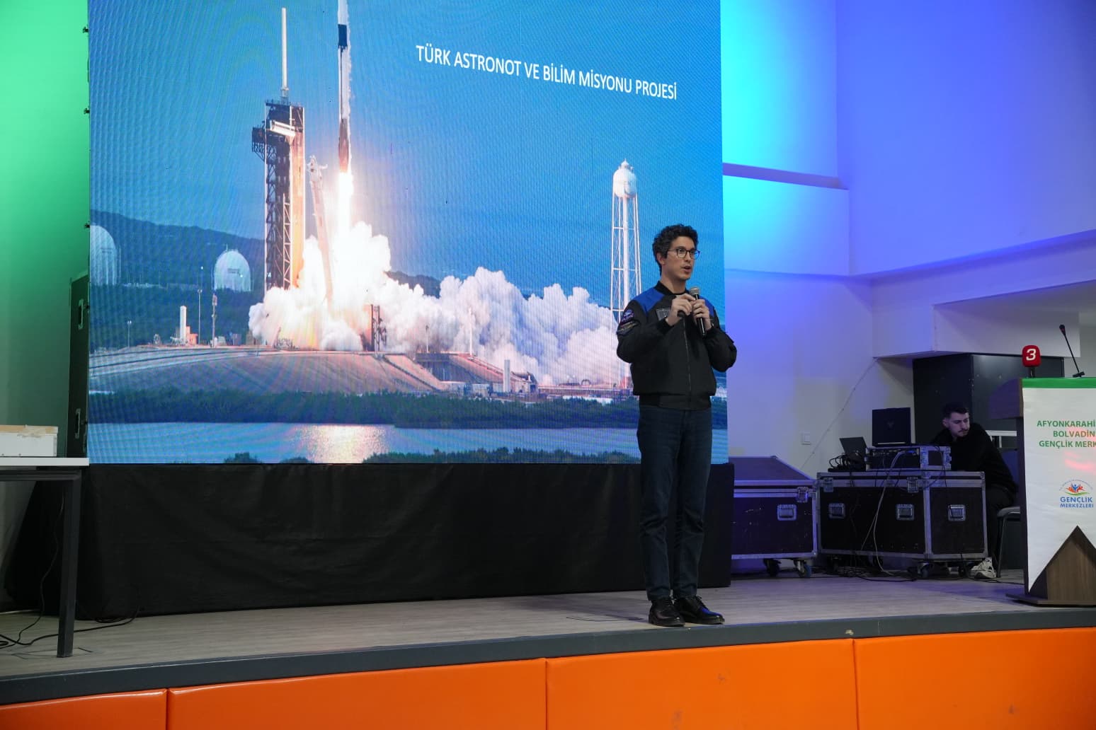 Türkiye’nin 2. Astronotu Tuva Cihangir Atasever, Bolvadinli Gençlerle Buluştu