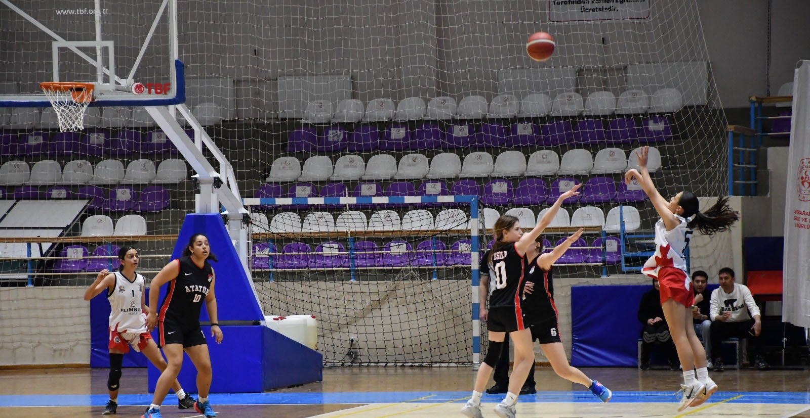 Okul Sporları Yıldızlar Basketbol Yarı Final Müsabakaları Başladı