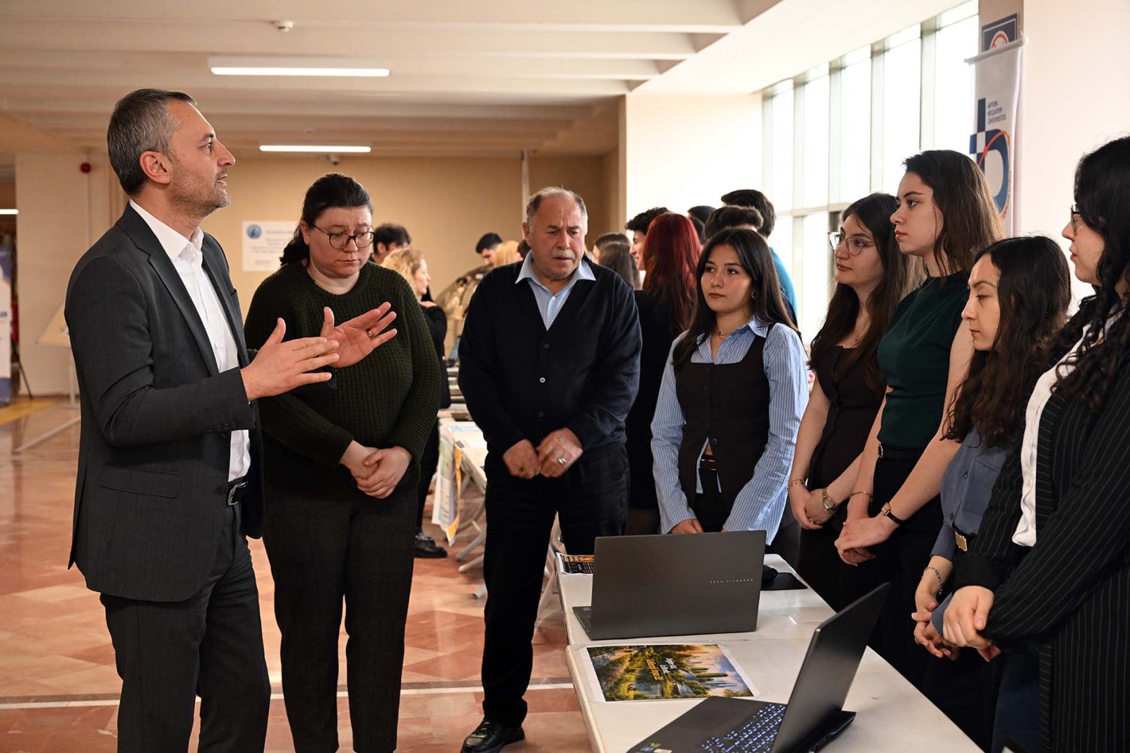 İİBF’de “Sürdürülebilir Kalkınma Amaçları” Temalı Dijital Sergi Açıldı