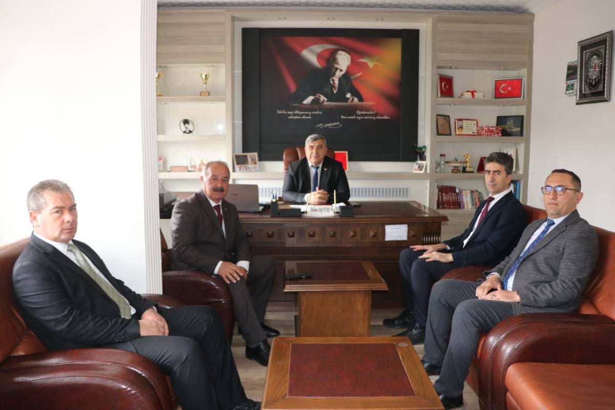 Müdür Sünnetci ’den Çay İlçe Milli Eğitim Müdürlüğü’ne Ziyaret