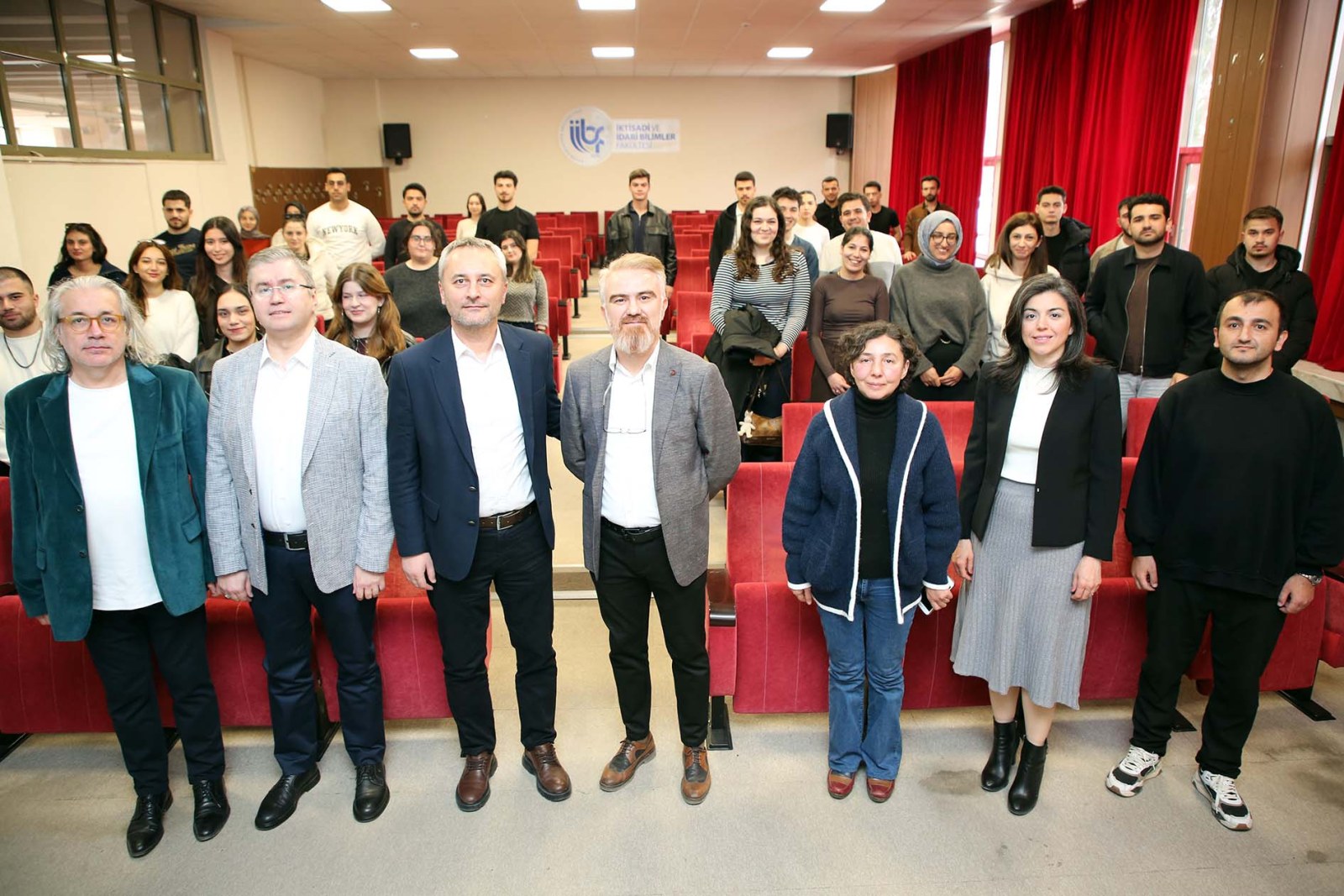 İİBF’de Finansal Kararlar ve Davranışsal Finans Semineri Düzenlendi