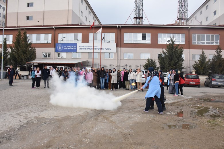 Destine Hatun ve Bacım Sultan Yurtlarında Afet Farkındalık Eğitimi ile Tahliye Tatbikatı Düzenlendi