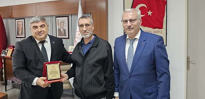 Afyon Milli Eğitimde Emekli Personele Vefa Plaketi